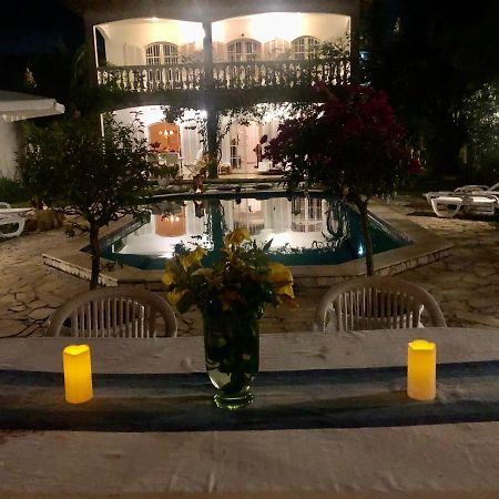 Villa Saint Tropez 카보프리우 외부 사진